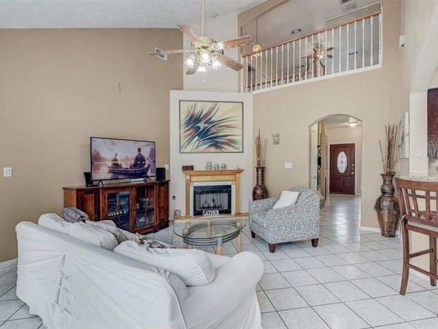 8422 Tavenor Lane, Houston, TX 77075
