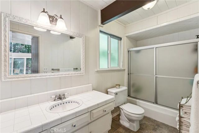 686 Grass Valley, Lake Arrowhead, CA 92352