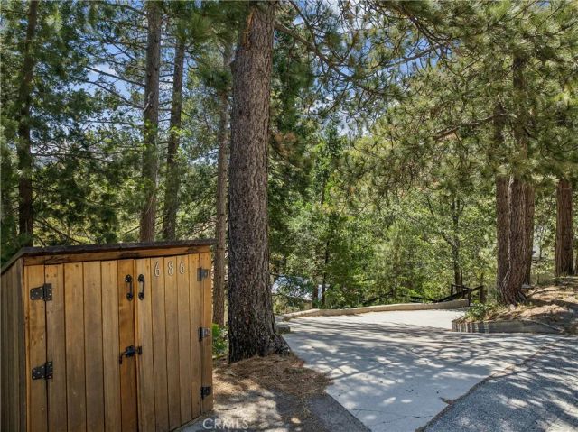 686 Grass Valley, Lake Arrowhead, CA 92352