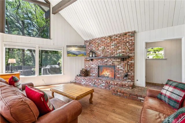 686 Grass Valley, Lake Arrowhead, CA 92352