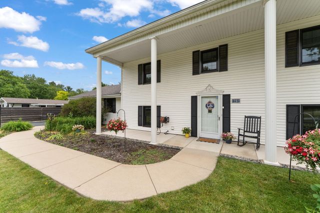 1261 Redbud Drive, Chesterton, IN 46304