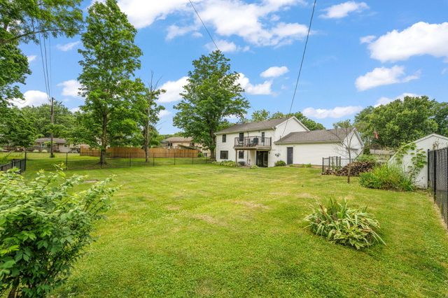 1261 Redbud Drive, Chesterton, IN 46304