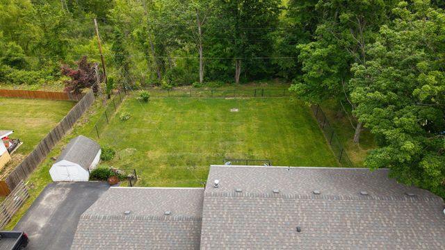 1261 Redbud Drive, Chesterton, IN 46304