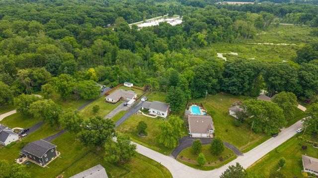 1261 Redbud Drive, Chesterton, IN 46304