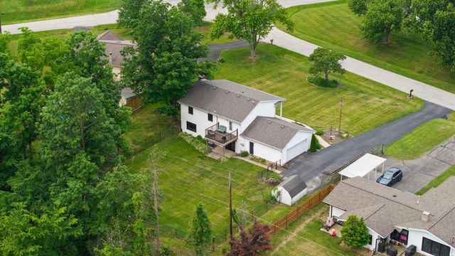 1261 Redbud Drive, Chesterton, IN 46304