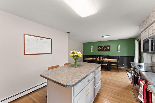 1261 Redbud Drive, Chesterton, IN 46304