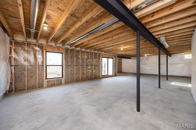 199 Grand View Hills Lane, Edwardsville, IL 62025