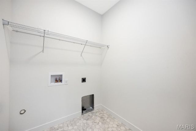 199 Grand View Hills Lane, Edwardsville, IL 62025