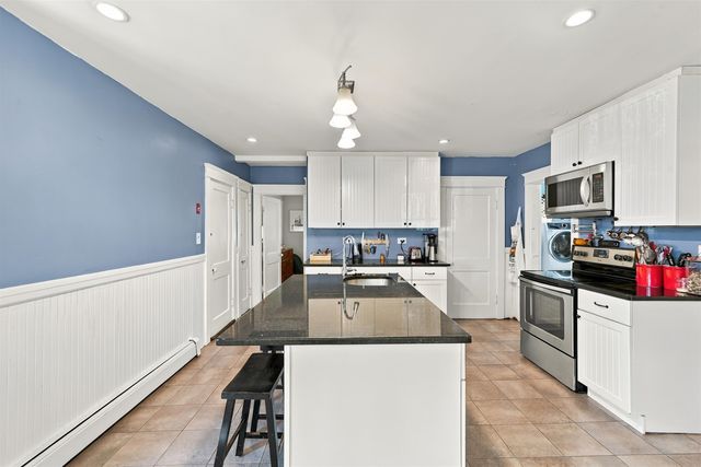 49 Fairmount Street, Nashua, NH 03064