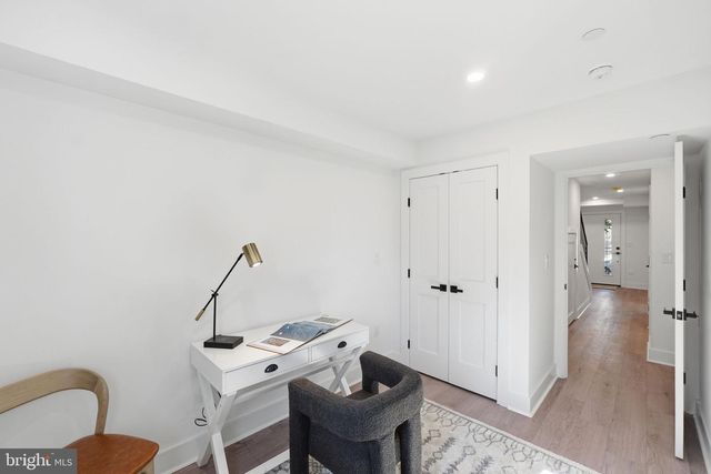 1004 50TH PL NE, Washington, DC 20019