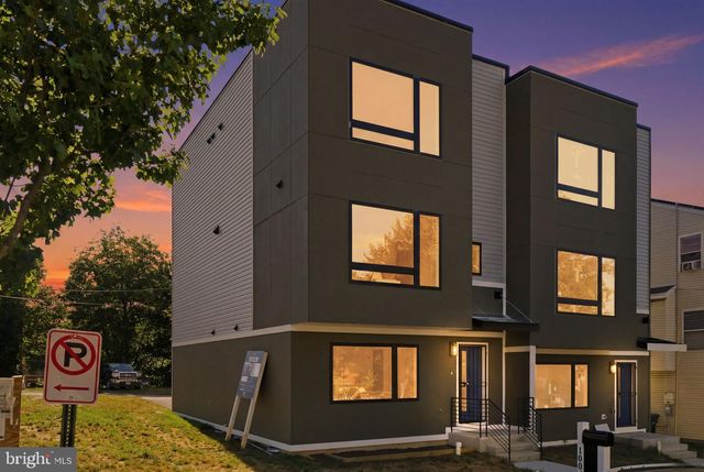 1004 50TH PL NE, Washington, DC 20019
