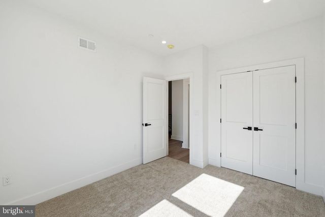 1004 50TH PL NE, Washington, DC 20019