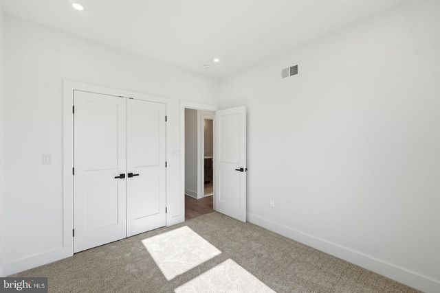 1004 50TH PL NE, Washington, DC 20019