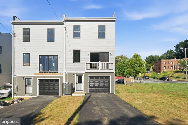 1004 50TH PL NE, Washington, DC 20019