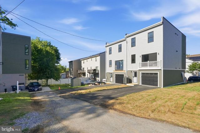 1004 50TH PL NE, Washington, DC 20019