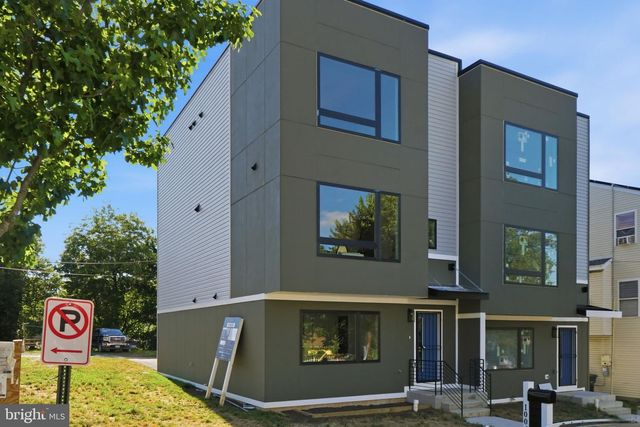 1004 50TH PL NE, Washington, DC 20019