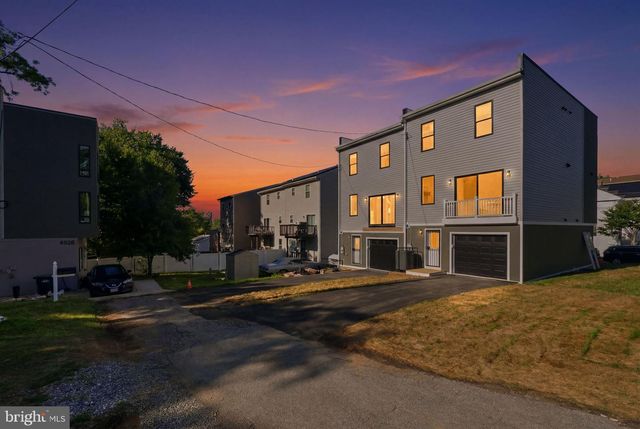 1004 50TH PL NE, Washington, DC 20019