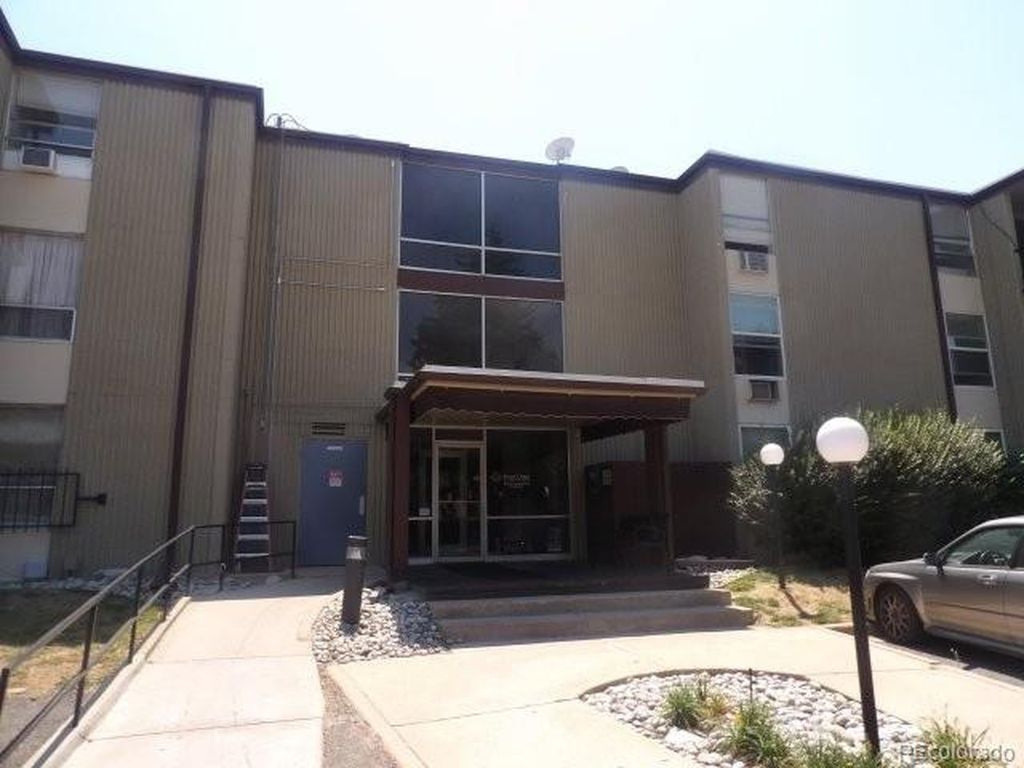 2231 S Vaughn Way 111B, Aurora, CO 80014