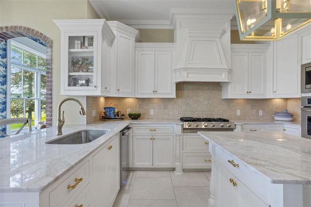 4270 Indigo Place, Lake Charles, LA 70605