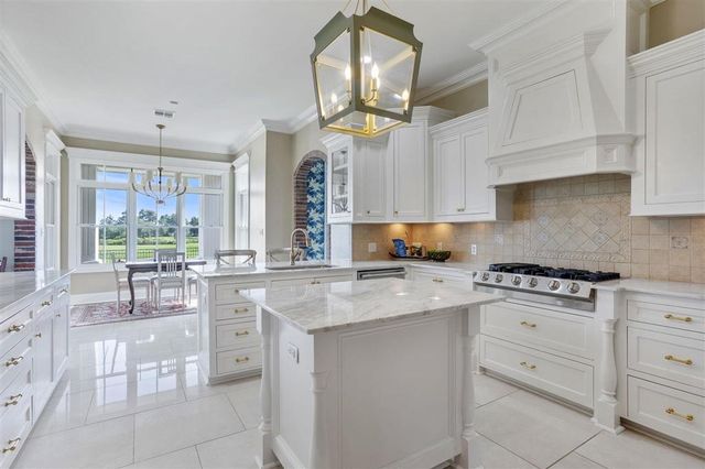 4270 Indigo Place, Lake Charles, LA 70605