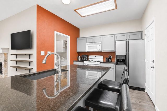 207 Kates WAY, Hutto, TX 78634