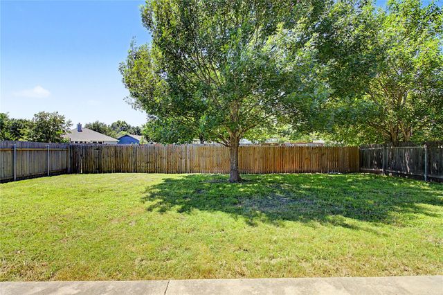 207 Kates WAY, Hutto, TX 78634