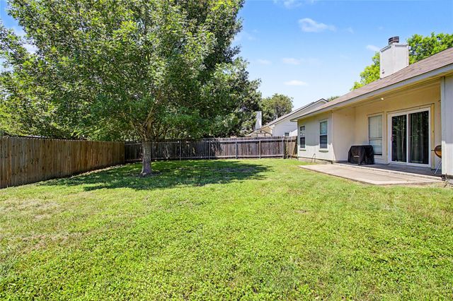 207 Kates WAY, Hutto, TX 78634