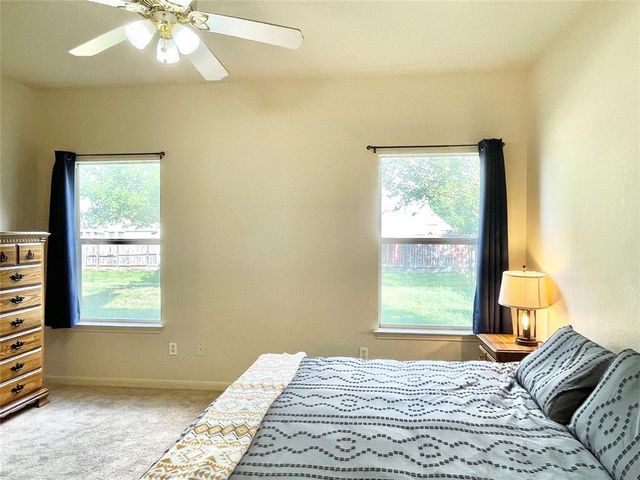 207 Kates WAY, Hutto, TX 78634
