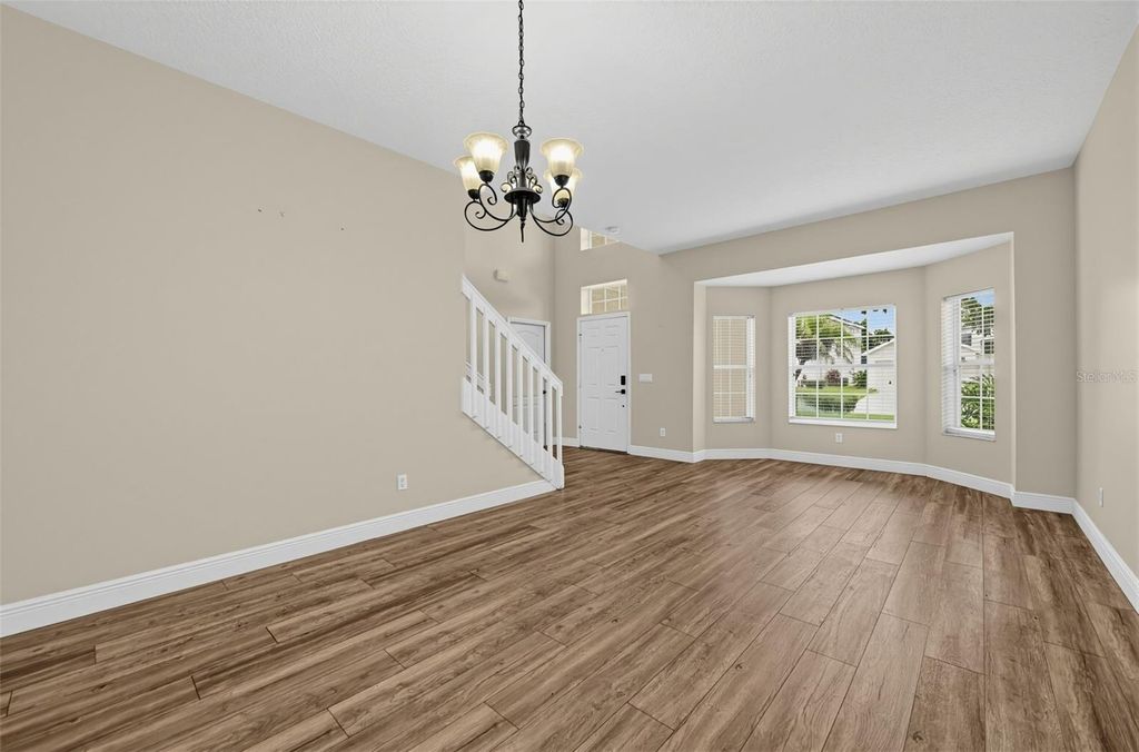 Image 13 of property listing at 10106 HIDDEN DUNES LANE, Orlando, FL 32832