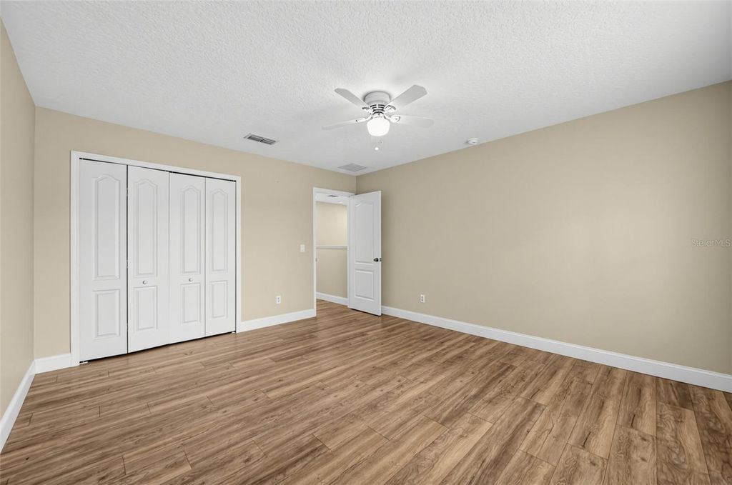 Image 14 of property listing at 10106 HIDDEN DUNES LANE, Orlando, FL 32832
