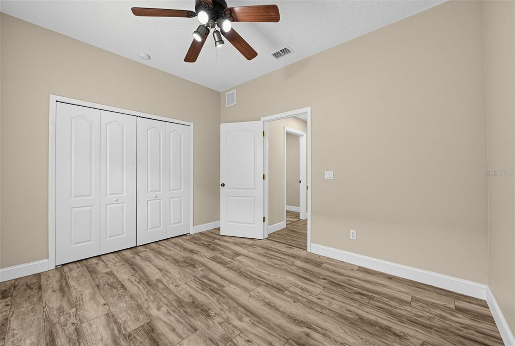 Image 17 of property listing at 10106 HIDDEN DUNES LANE, Orlando, FL 32832