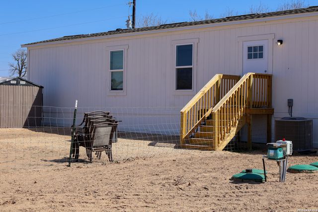 3131 sandy elm, La Vernia, TX 78121