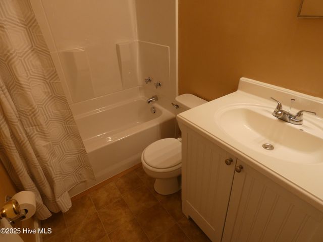 207 Village Drive, Jacksonville, NC 28546