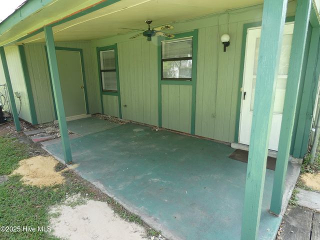 207 Village Drive, Jacksonville, NC 28546