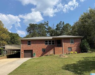 2721 5TH STREET NE, Center Point, AL 35203