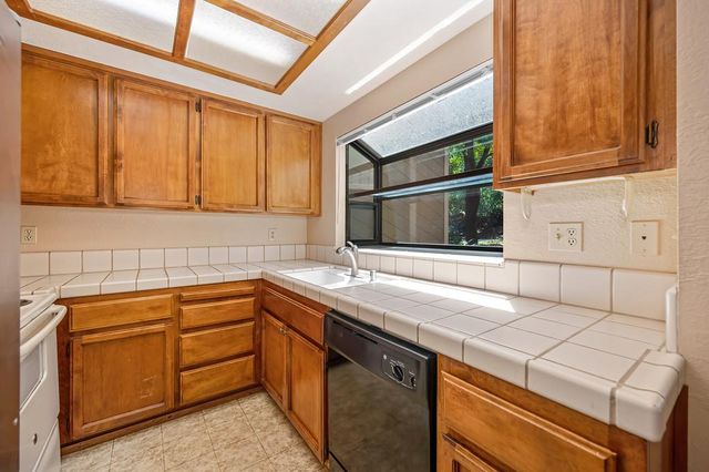 672 Dorothy Way, Auburn, CA 95603