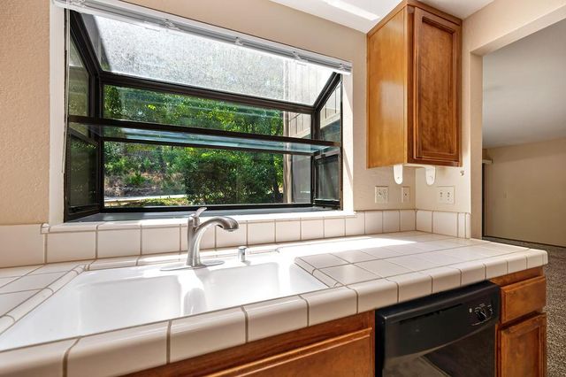 672 Dorothy Way, Auburn, CA 95603