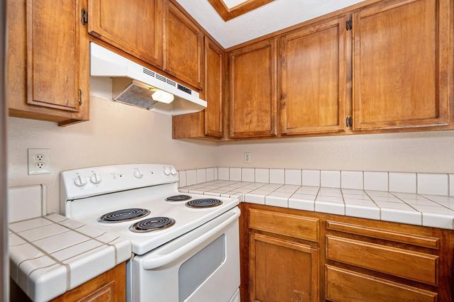 672 Dorothy Way, Auburn, CA 95603