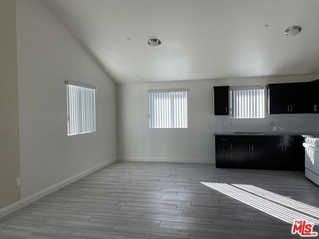 706 W 50th Street, Los Angeles, CA 90037