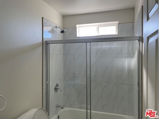 706 W 50th Street, Los Angeles, CA 90037