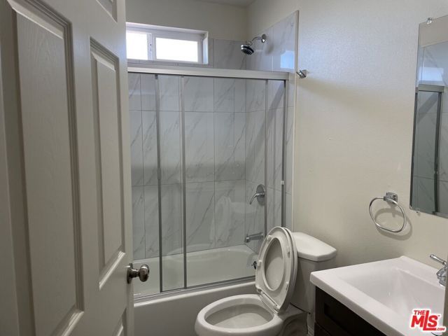 706 W 50th Street, Los Angeles, CA 90037