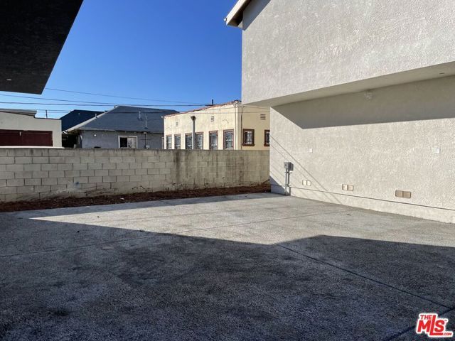 706 W 50th Street, Los Angeles, CA 90037