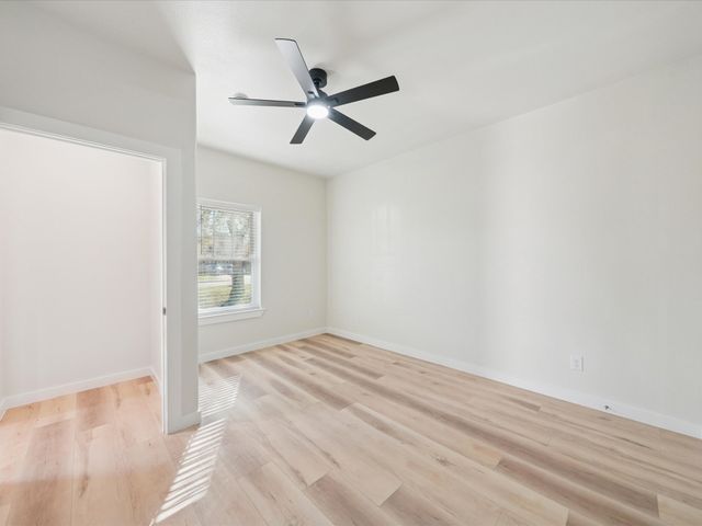 3033 Springview Avenue, Dallas, TX 75216