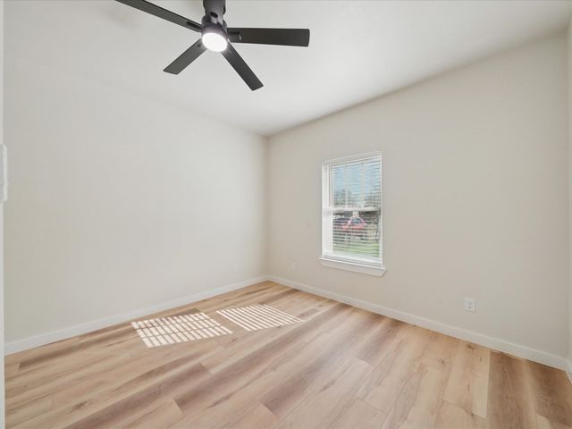 3033 Springview Avenue, Dallas, TX 75216