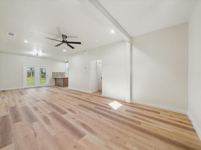 3033 Springview Avenue, Dallas, TX 75216