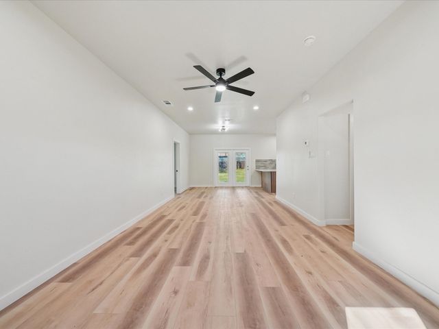 3033 Springview Avenue, Dallas, TX 75216