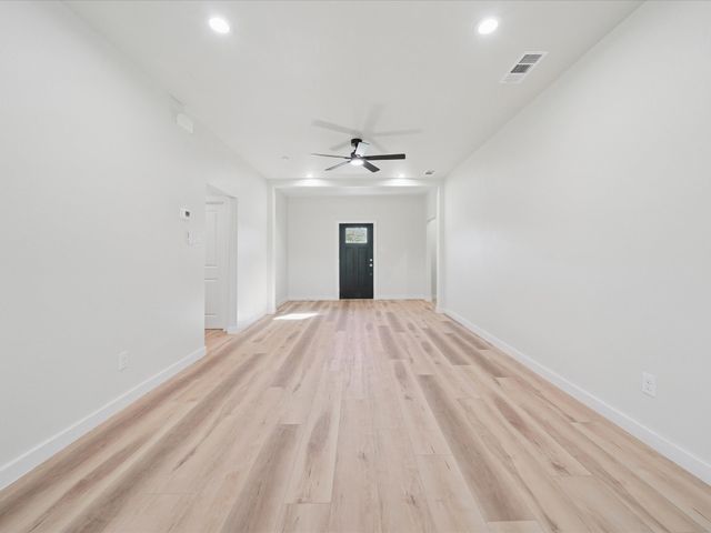 3033 Springview Avenue, Dallas, TX 75216