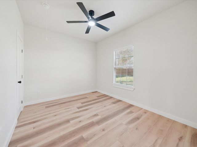 3033 Springview Avenue, Dallas, TX 75216