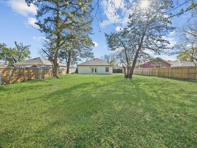 3033 Springview Avenue, Dallas, TX 75216