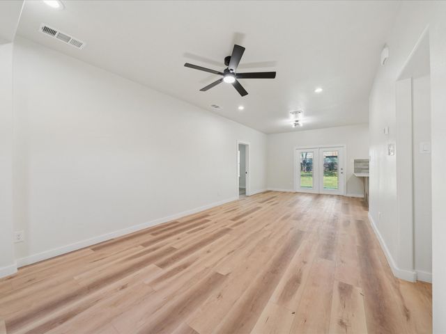 3033 Springview Avenue, Dallas, TX 75216